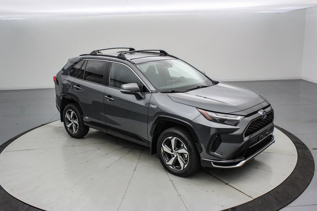 Used 2023 Toyota RAV4 SE image 8