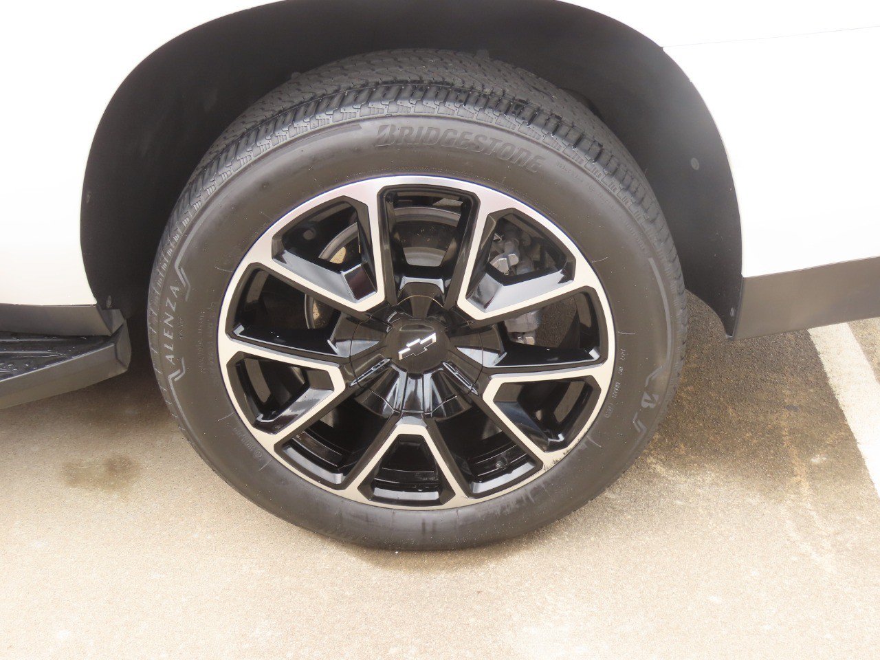 Used 2023 Chevrolet Suburban RST w/ Luxury Package RWD image 11