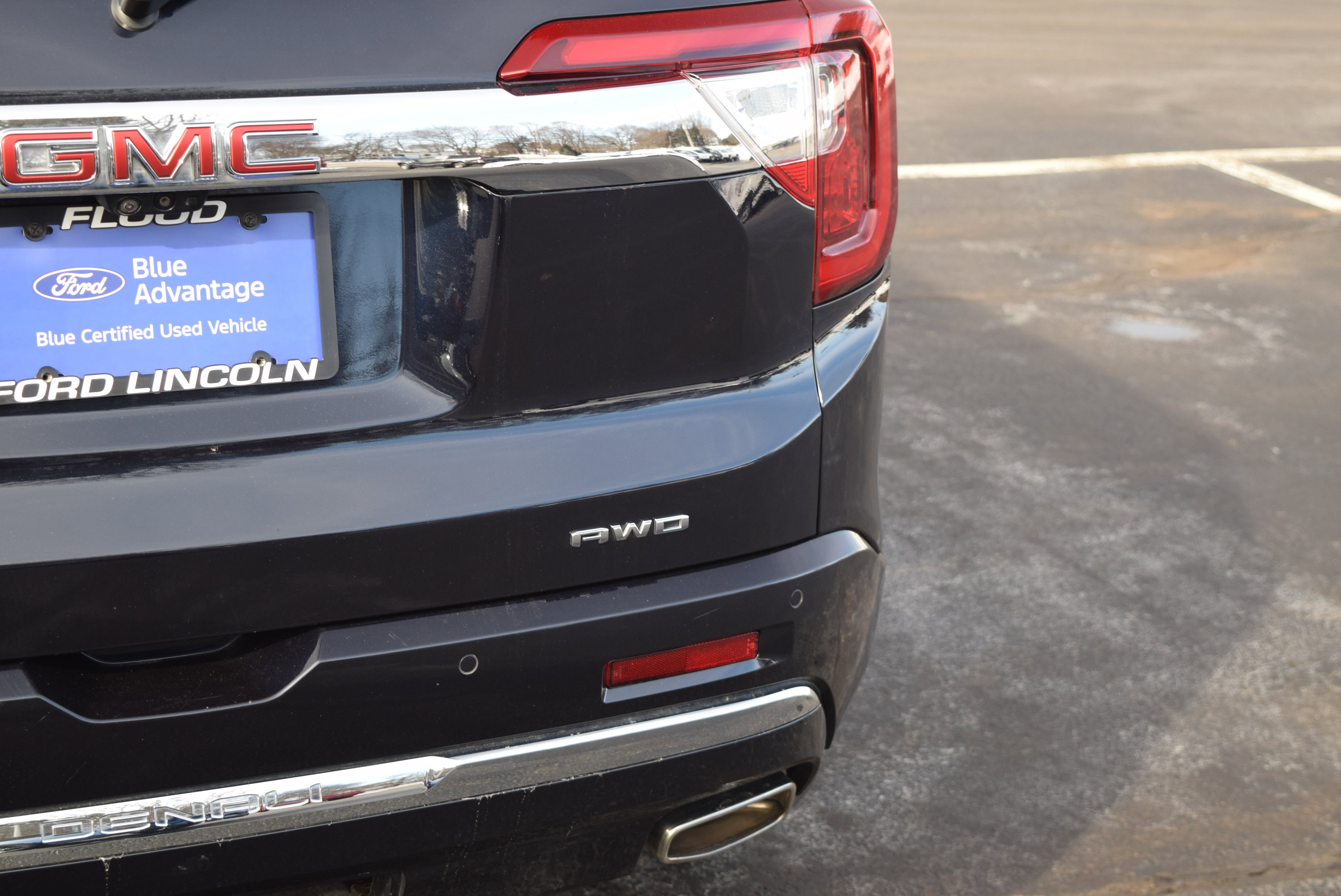 Used 2021 GMC Acadia Denali w/ Denali Ultimate Package image 6