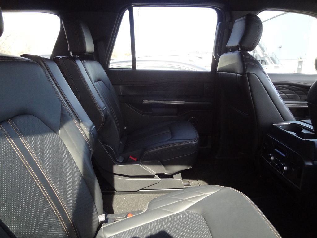 Certified 2023 Ford Expedition Max Platinum image 12
