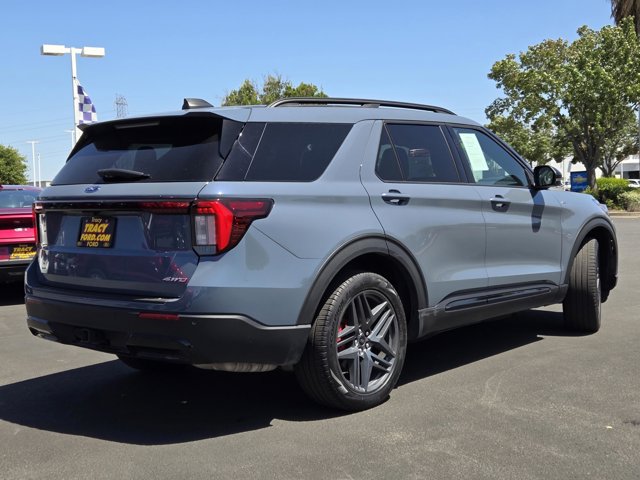 Certified 2025 Ford Explorer ST-Line w/ Premium Package AWD/4WD image 4