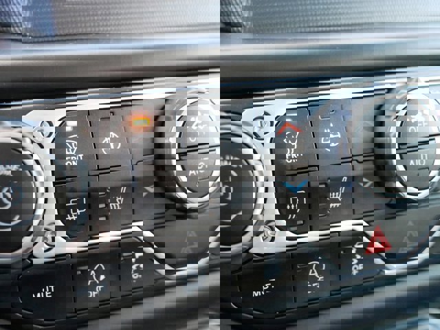 Used 2021 Jeep Wrangler Unlimited Rubicon w/ Cold Weather Group image 29