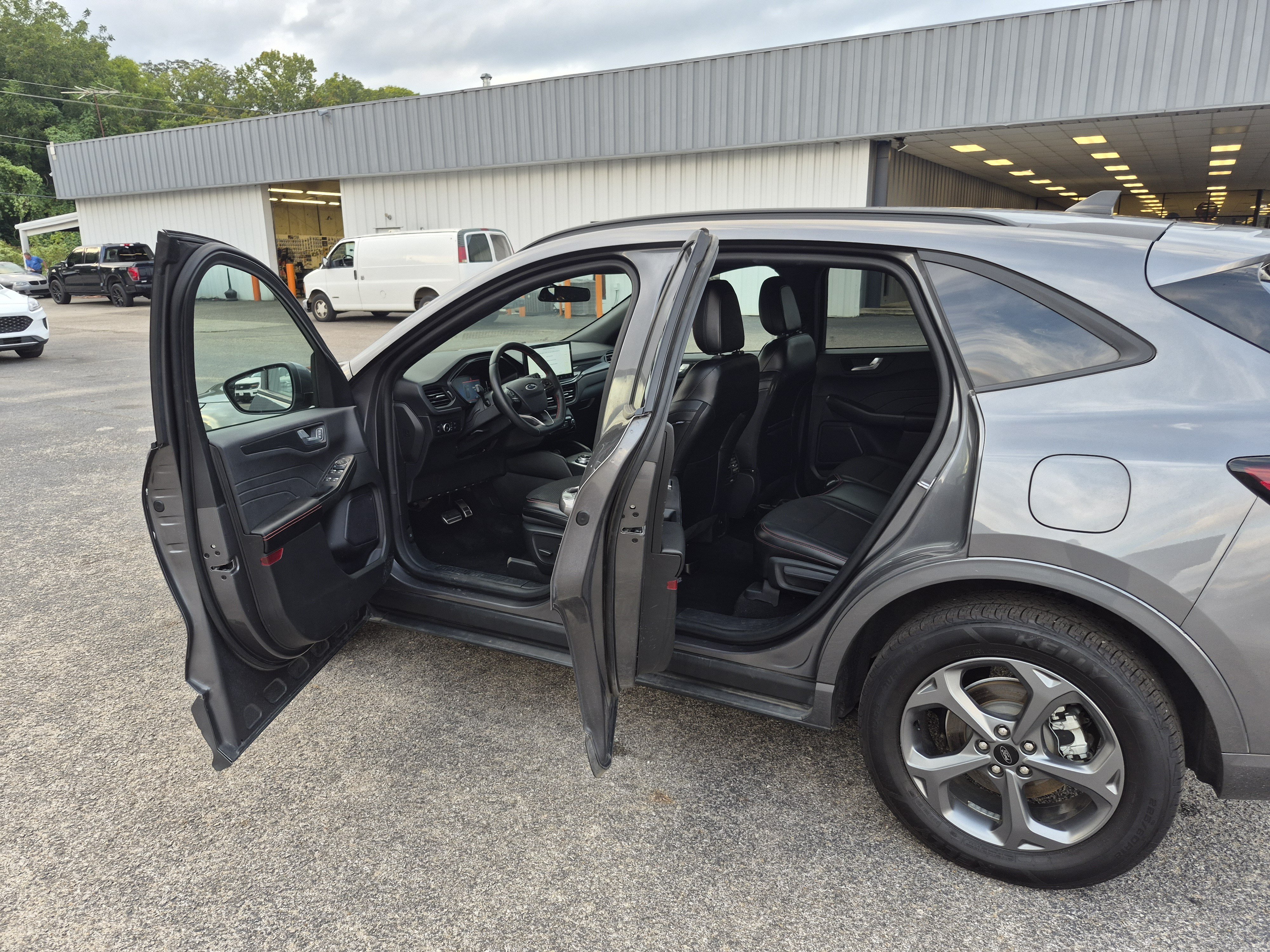 Certified 2024 Ford Escape ST-Line Select w/ Tech Pack #1 AWD/4WD image 14