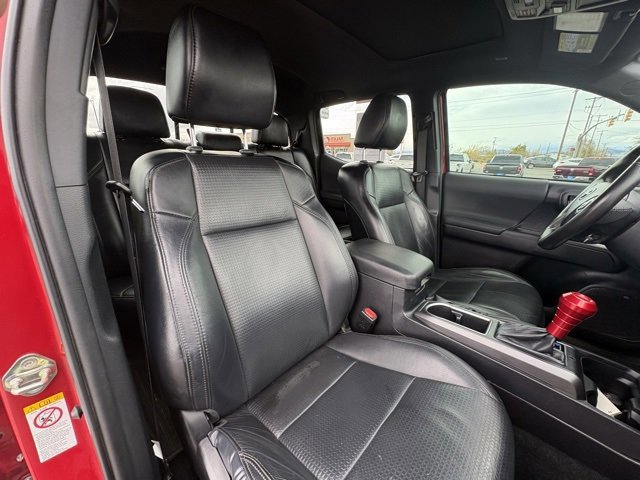 Used 2020 Toyota Tacoma TRD Off-Road image 25