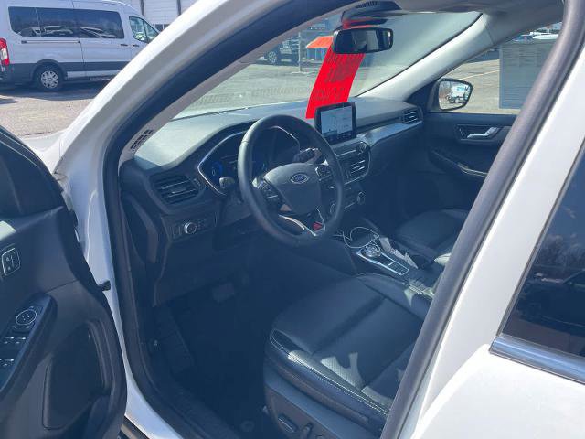 Certified 2022 Ford Escape Titanium image 12