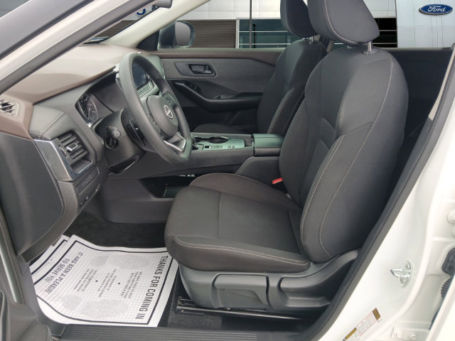 Used 2023 Nissan Rogue S FWD image 9
