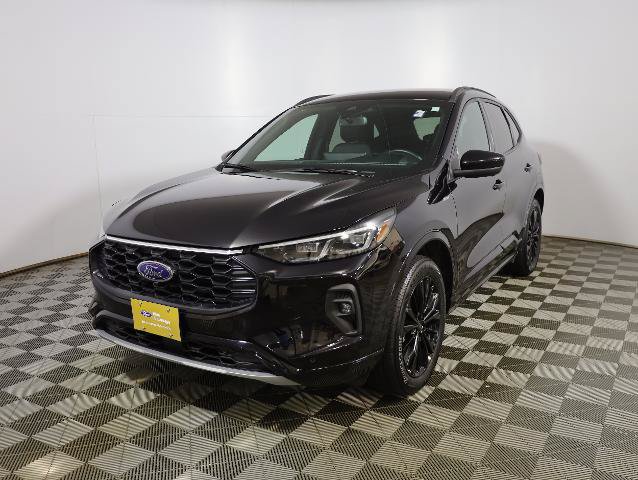 Certified 2025 Ford Escape ST-Line Elite w/ Premium Technology Package AWD/4WD image 3
