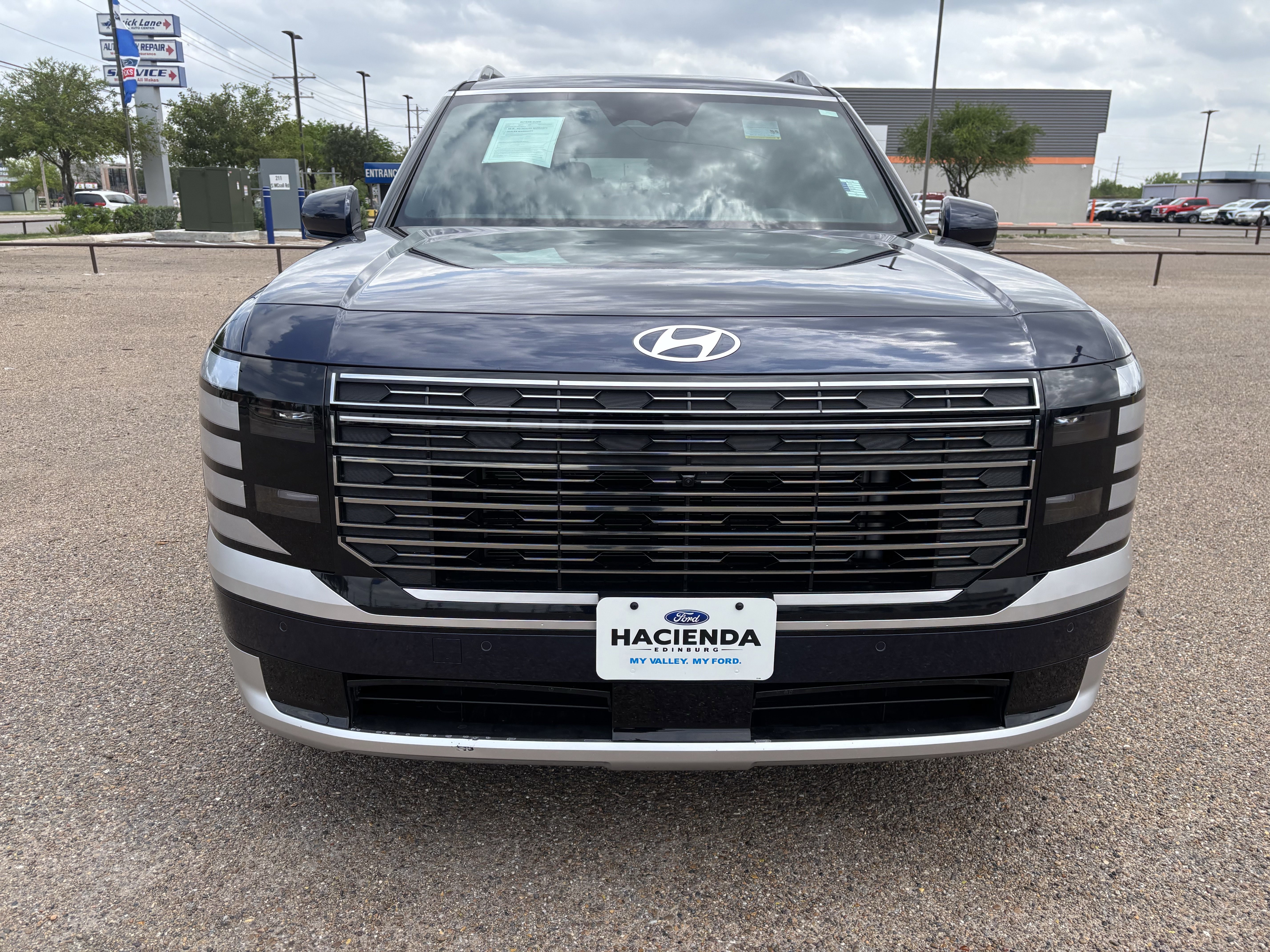 Used 2026 Hyundai Palisade Calligraphy FWD image 12