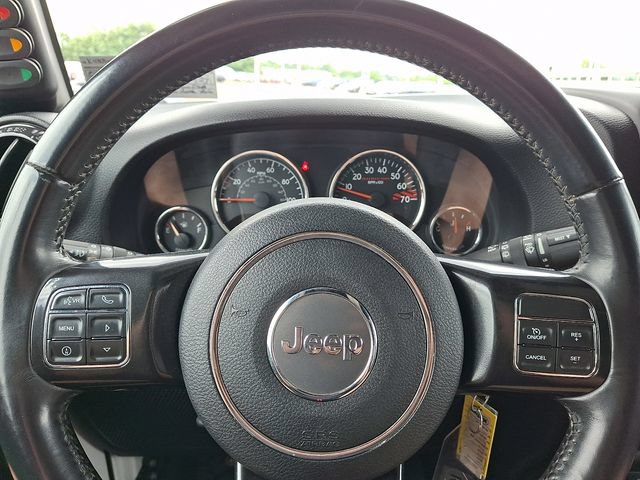 Used 2017 Jeep Wrangler Unlimited Rubicon AWD/4WD image 17