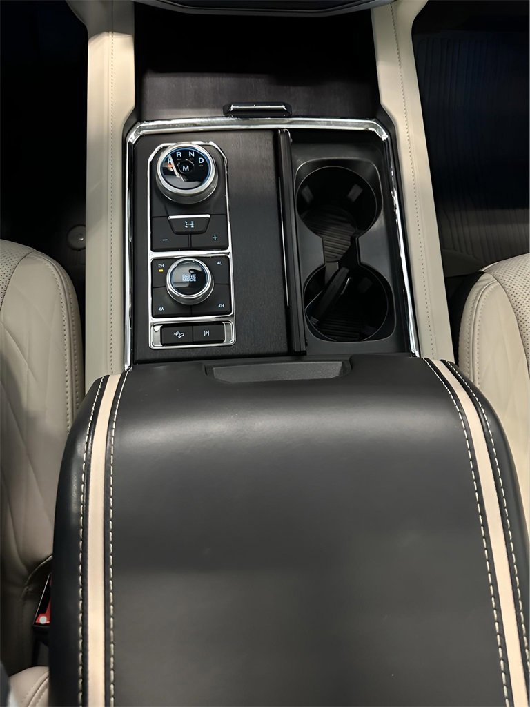 Certified 2024 Ford Expedition Max Platinum image 19