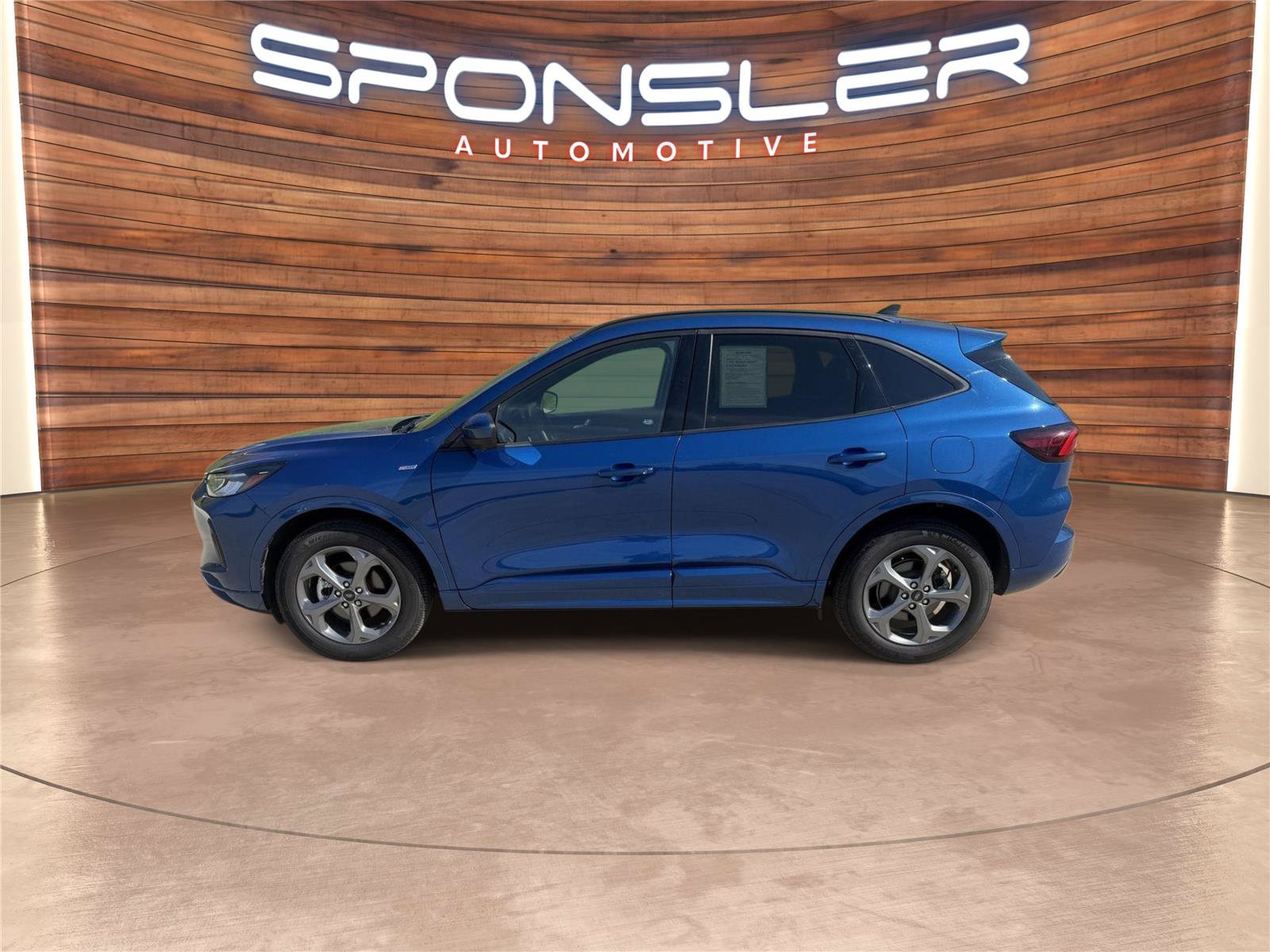 Certified 2023 Ford Escape ST-Line Select w/ Tech Pack #2 AWD/4WD image 2