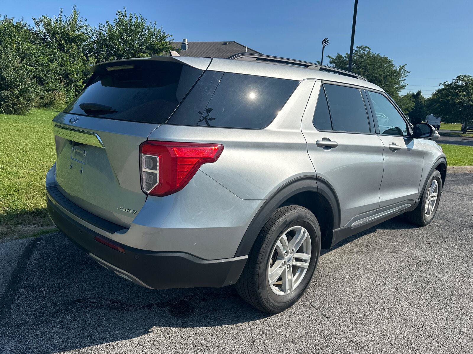 Certified 2024 Ford Explorer XLT w/ Equipment Group 202A AWD/4WD image 17