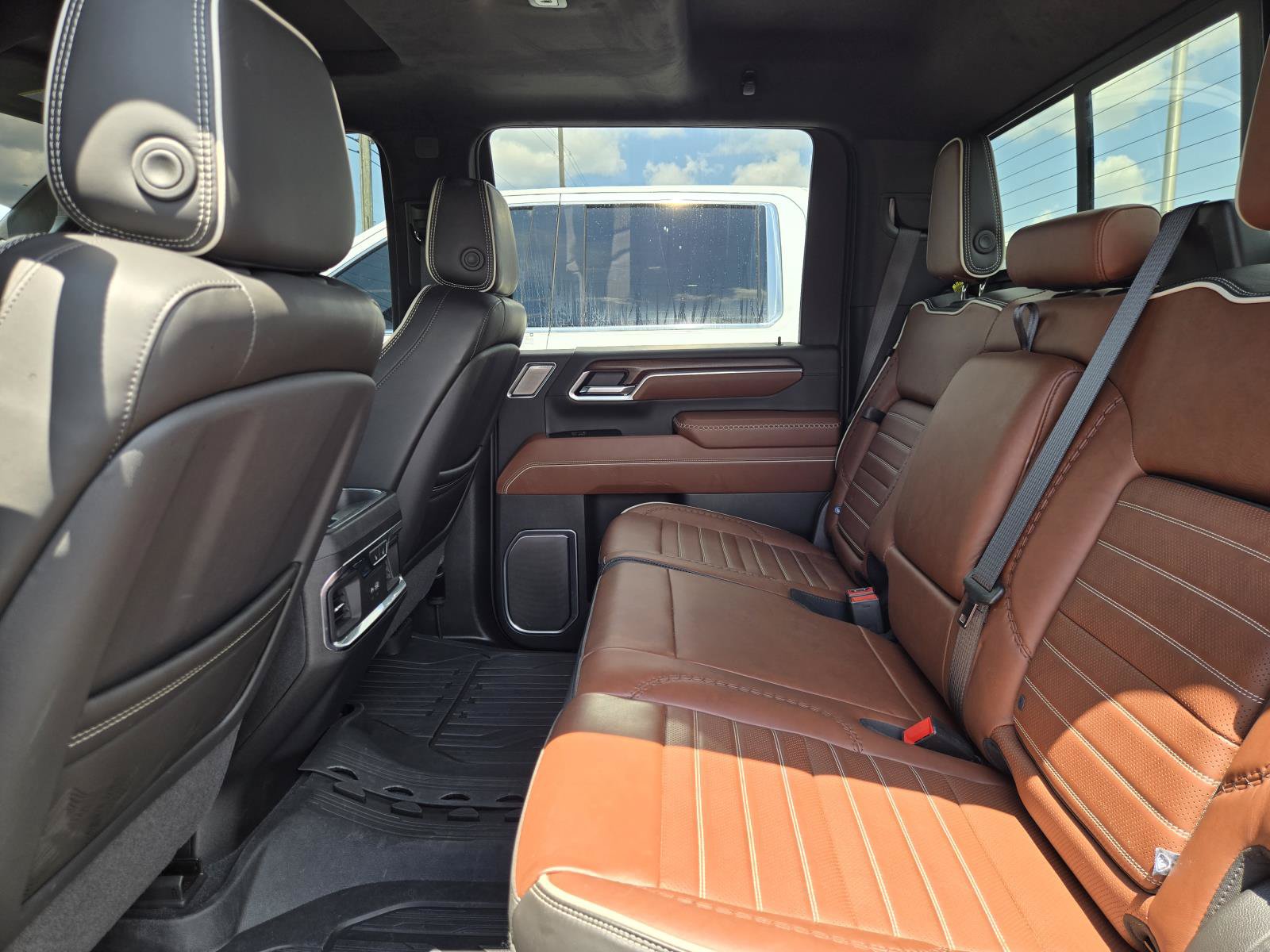 Used 2026 GMC Sierra 2500 Denali Ultimate AWD/4WD image 36