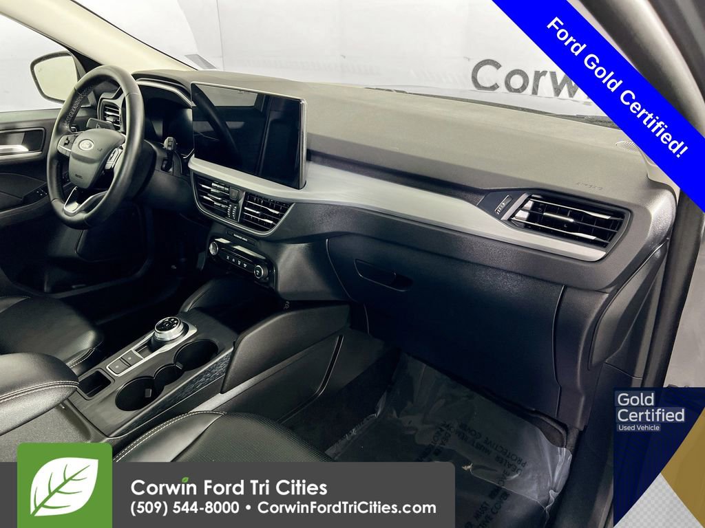 Certified 2025 Ford Escape Platinum AWD/4WD image 29
