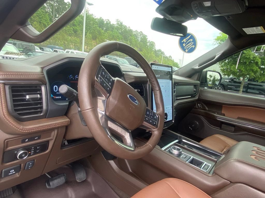 Certified 2024 Ford Expedition King Ranch RWD image 9