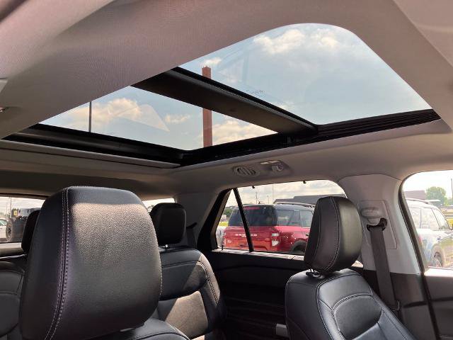 Certified 2024 Ford Explorer Limited w/ Limited Technology Package AWD/4WD image 26