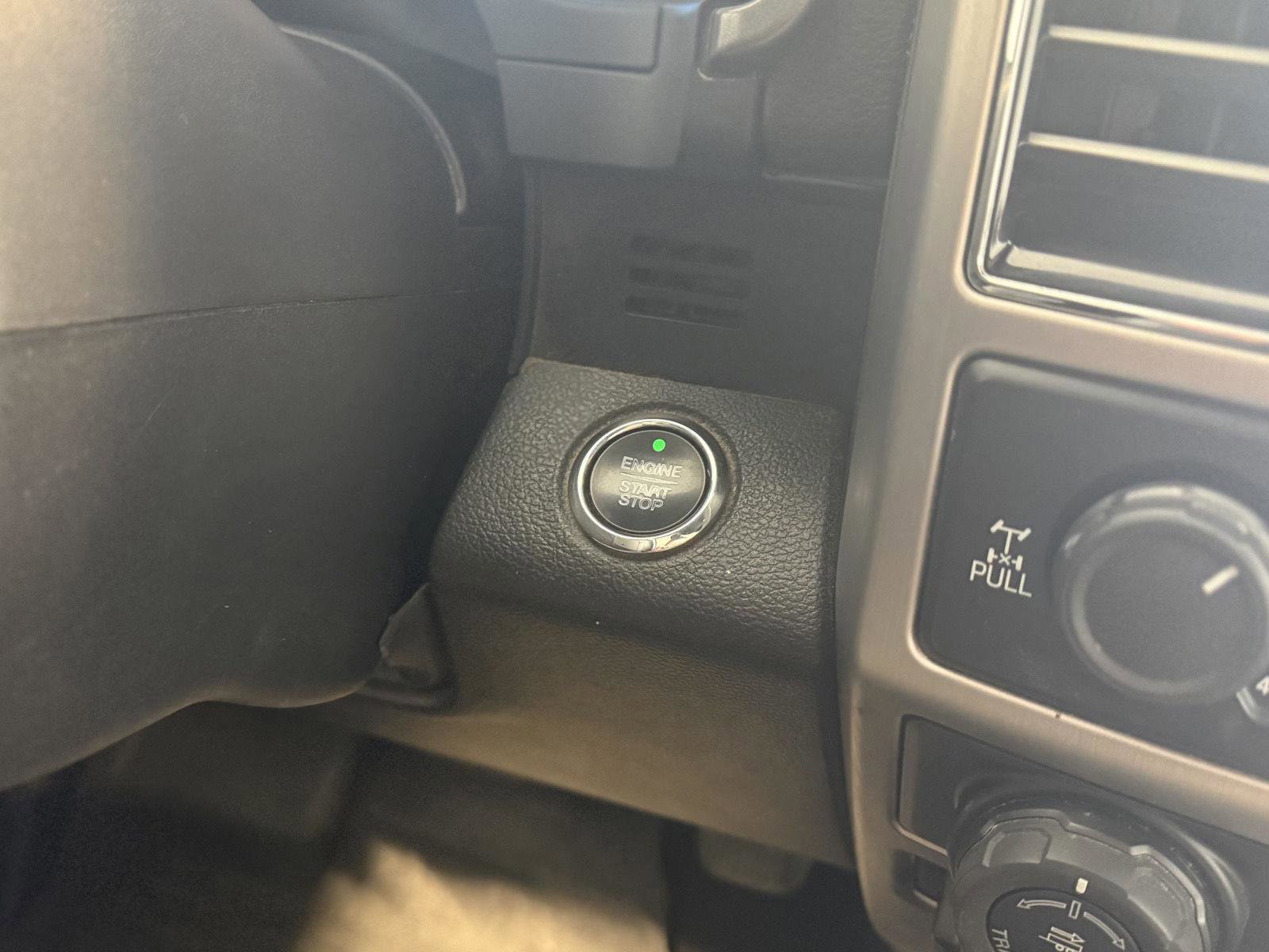 Certified 2019 Ford F150 Platinum w/ Equipment Group 701A Luxury image 25