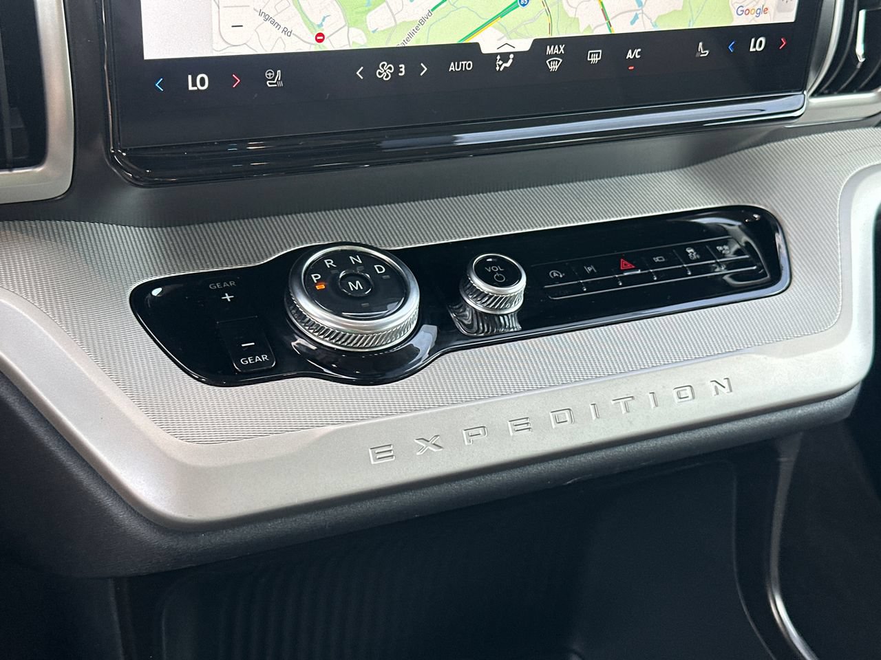Certified 2025 Ford Expedition Max Active RWD image 33