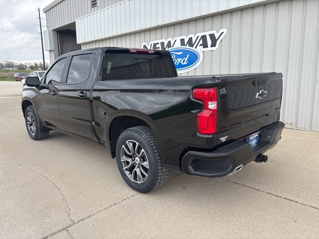 Used 2024 Chevrolet Silverado 1500 RST AWD/4WD image 5