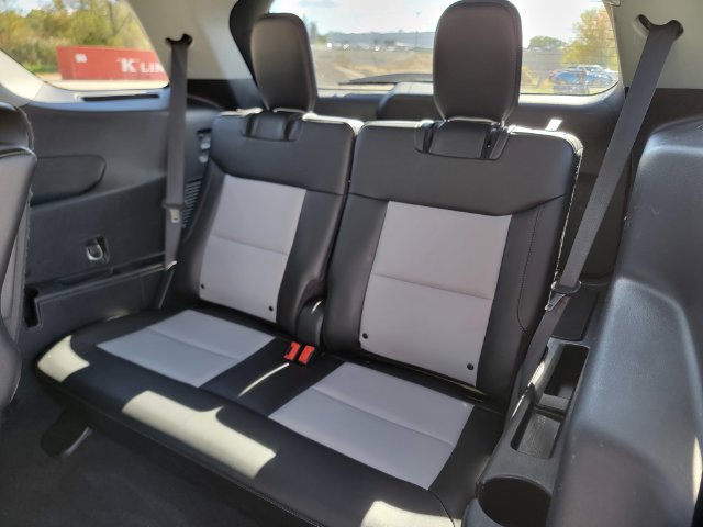 Certified 2022 Ford Explorer XLT w/ Equipment Group 202A AWD/4WD image 22