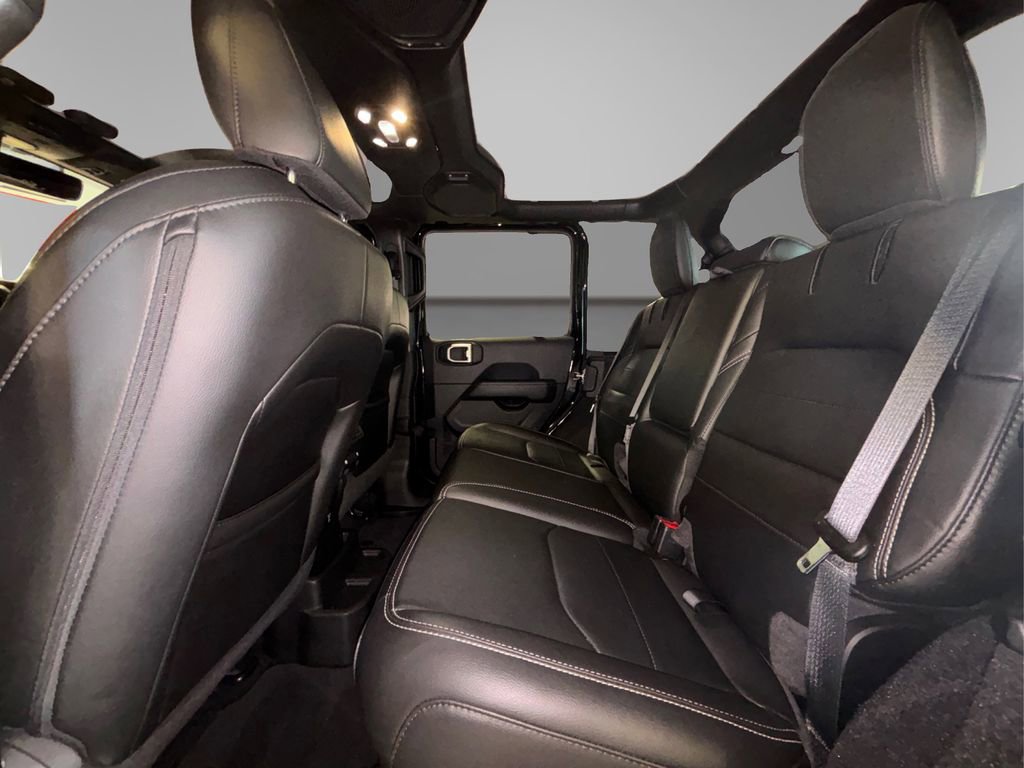 Used 2022 Jeep Wrangler Unlimited Sahara w/ Cold Weather Group image 10