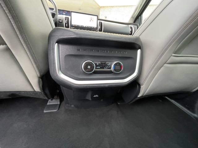 Certified 2025 Ford Expedition Active AWD/4WD image 25