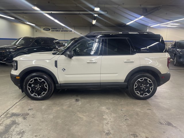 Certified 2025 Ford Bronco Sport Outer Banks w/ Outer Banks Tech Package+ AWD/4WD image 2