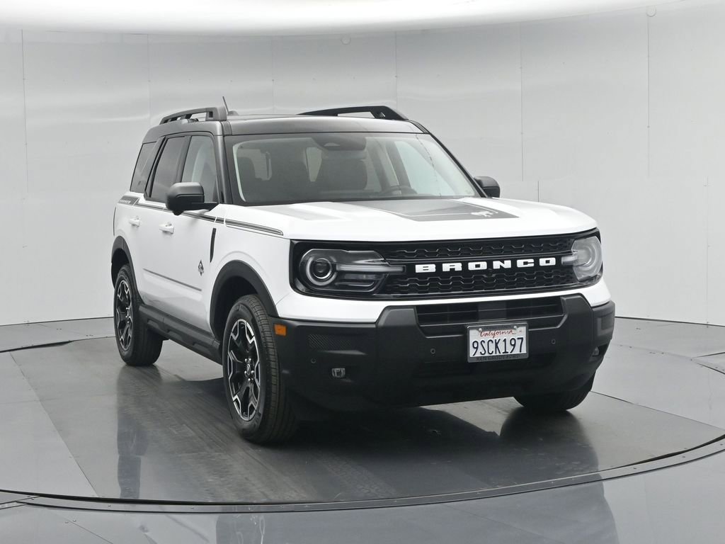 Certified 2025 Ford Bronco Sport Outer Banks w/ Outer Banks Tech Package+ AWD/4WD image 59