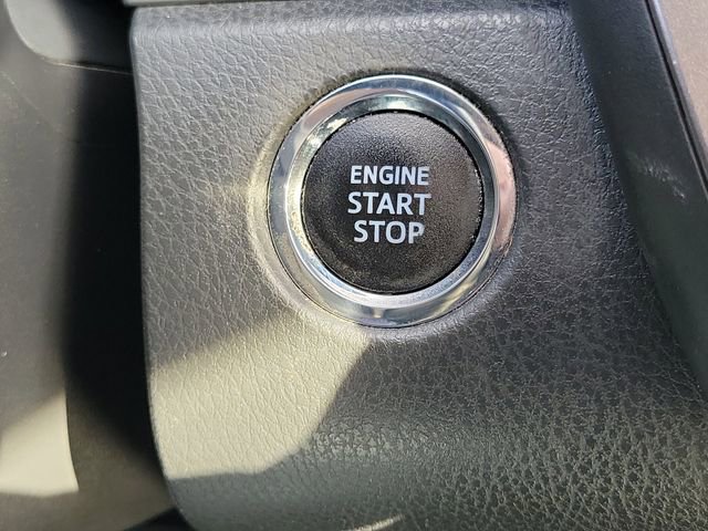 Used 2021 Toyota Camry XSE FWD image 11