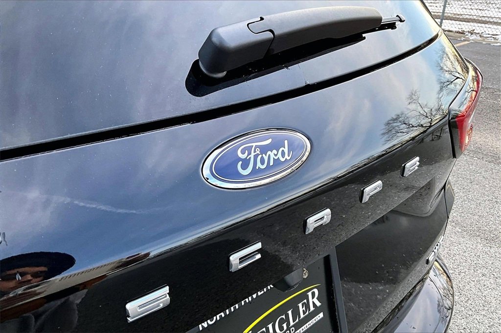 Certified 2023 Ford Escape ST-Line w/ Tech Pack #1 image 31