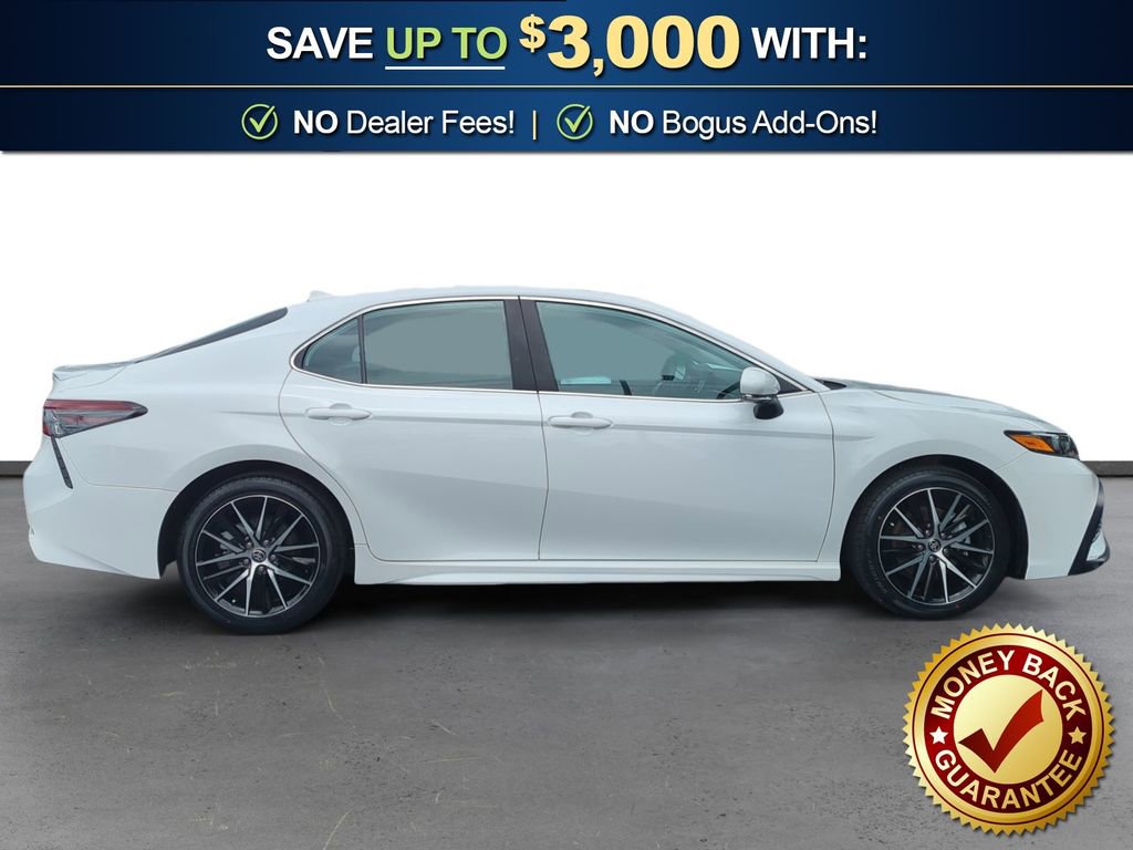 Used 2024 Toyota Camry SE w/ Convenience Package FWD image 8
