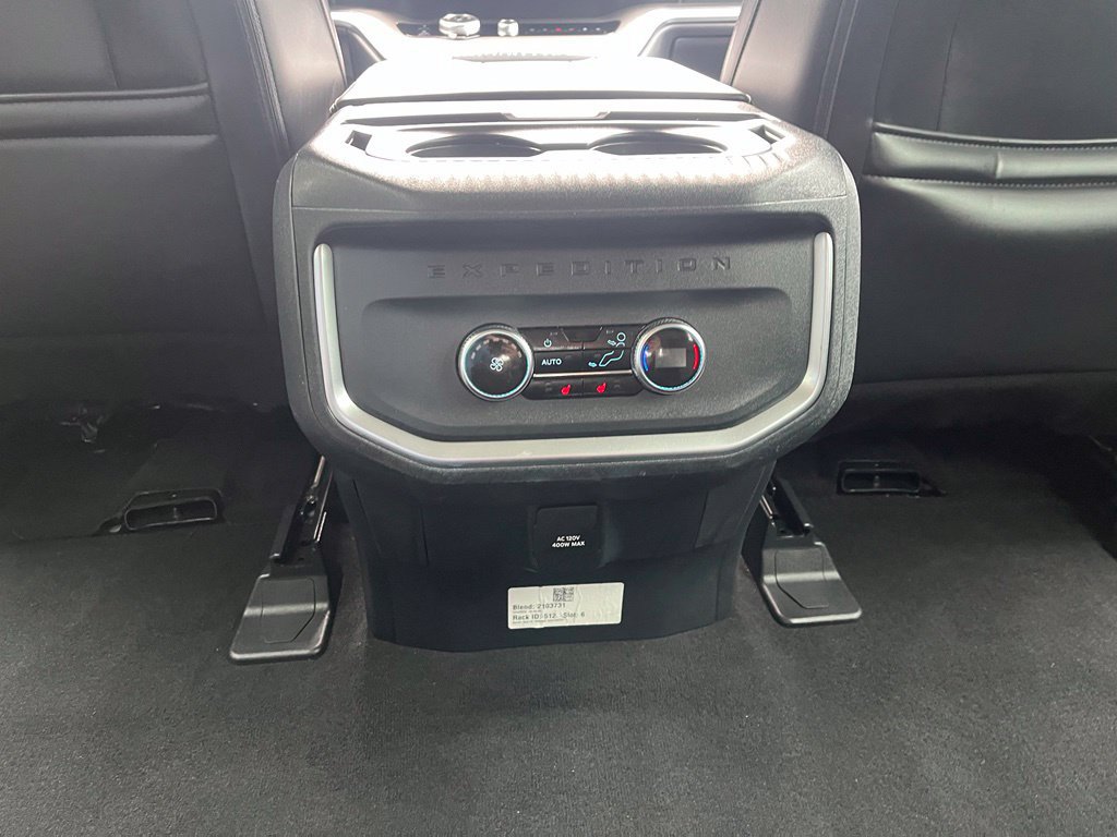 Certified 2025 Ford Expedition Max Platinum w/ Driver's Package AWD/4WD image 15