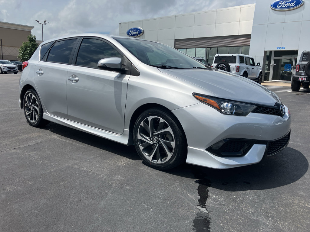Used 2017 Toyota Corolla iM FWD image 8