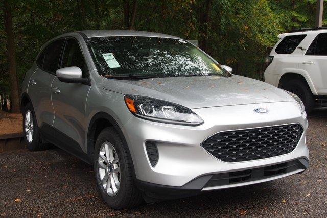 Certified 2020 Ford Escape SE FWD image 2