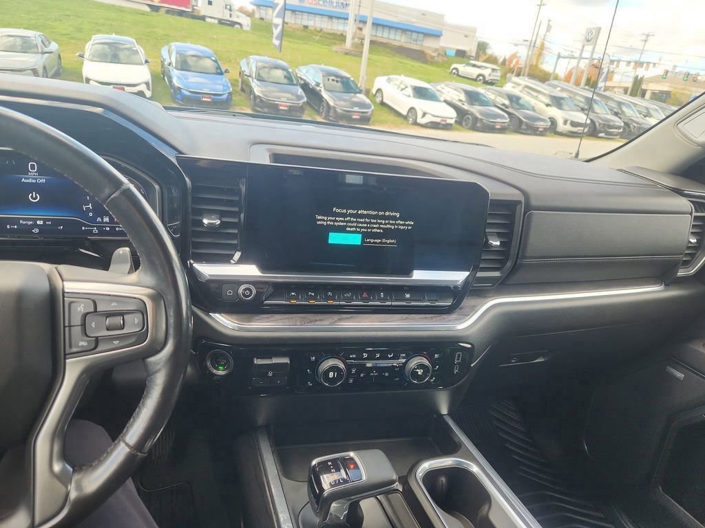Used 2023 Chevrolet Silverado 1500 LTZ AWD/4WD image 16