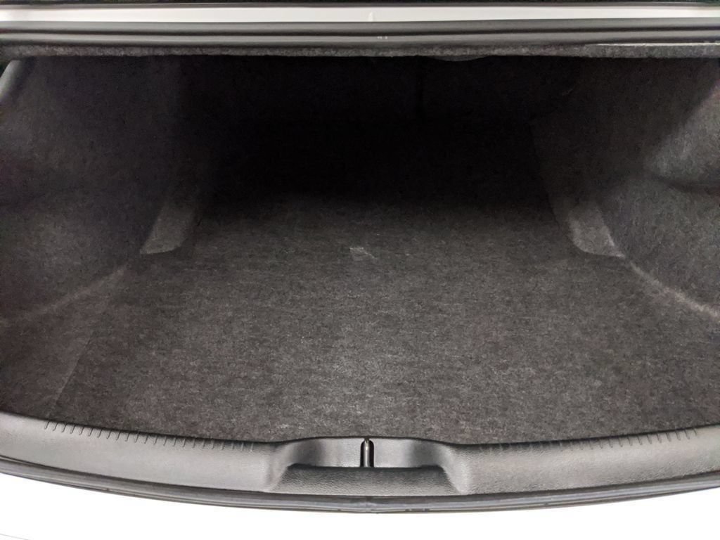 Used 2023 Chrysler 300 Touring L w/ Comfort Group RWD image 18