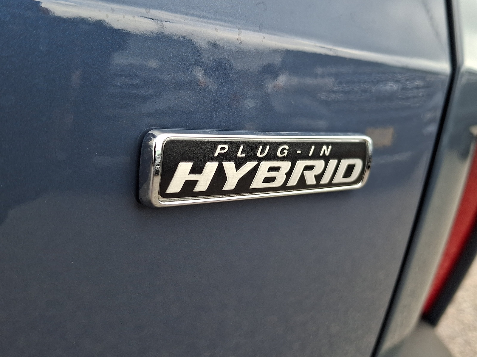 Certified 2023 Ford Escape SE w/ PHEV Premium Package FWD image 31