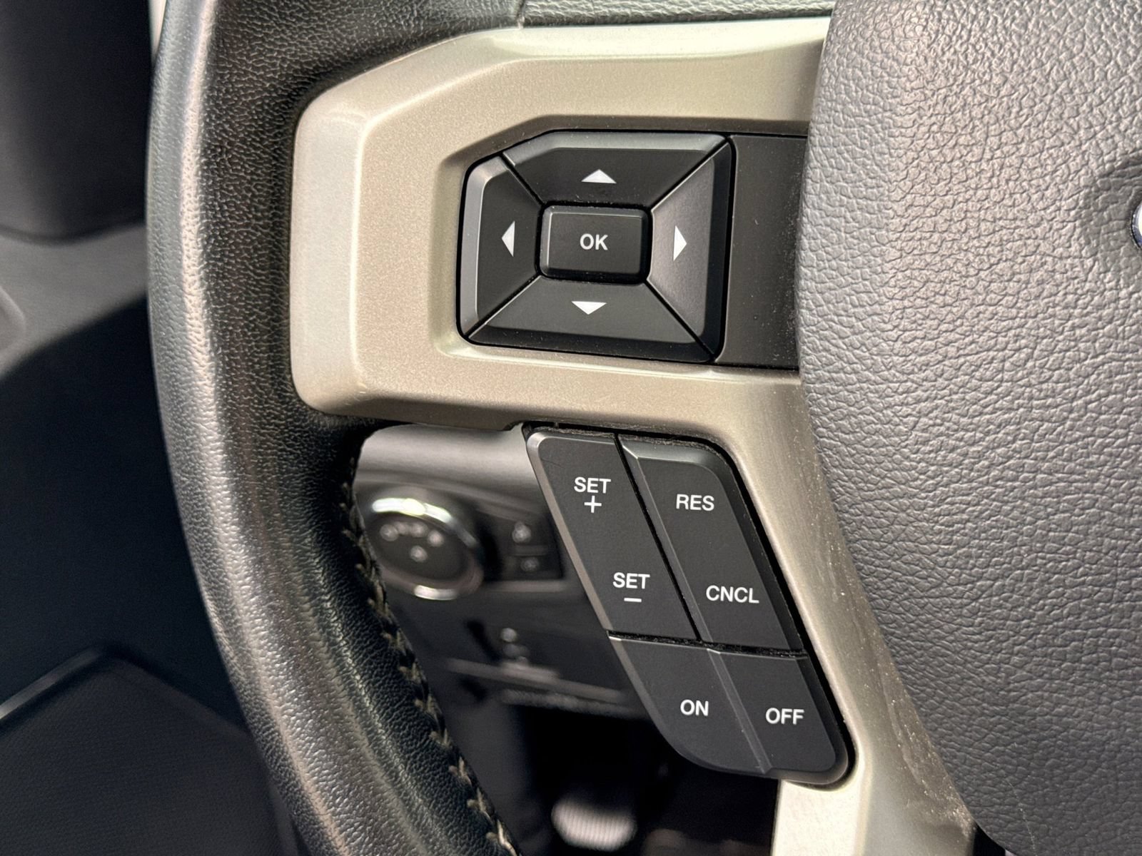 Certified 2022 Ford F250 Lariat AWD/4WD image 30