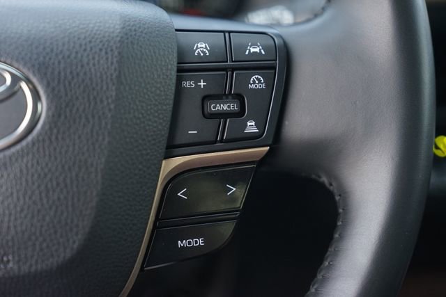 Used 2023 Toyota Crown AWD/4WD image 24