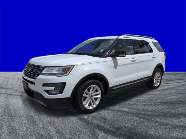 Certified 2017 Ford Explorer XLT FWD image 8