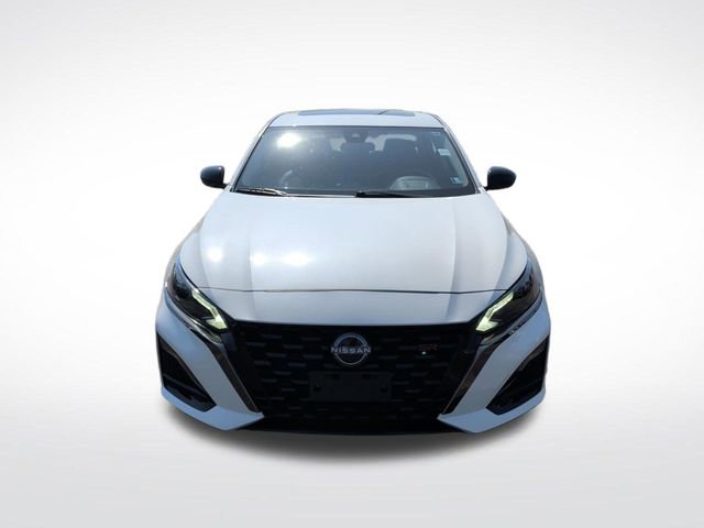 Used 2023 Nissan Altima 2.5 SR w/ SR Premium Package AWD/4WD image 11