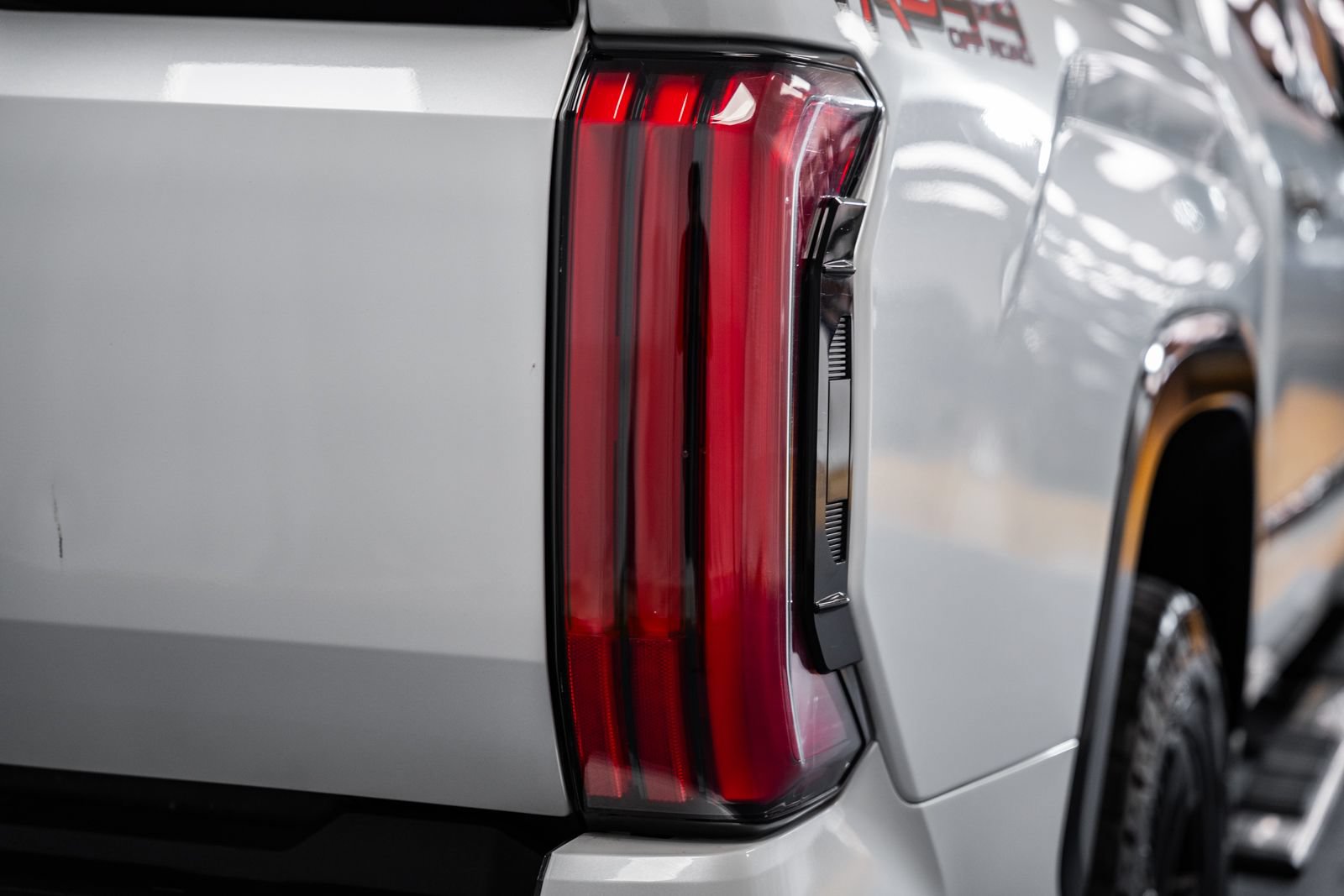 Used 2024 Toyota Tundra Platinum AWD/4WD image 9