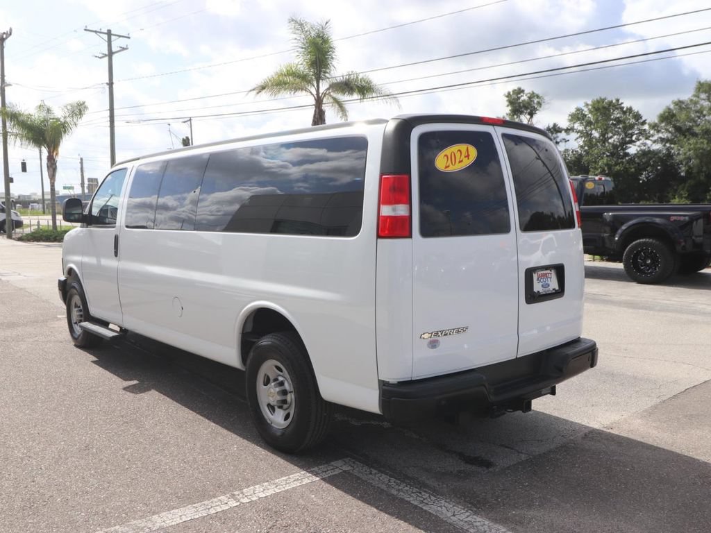 Used 2024 Chevrolet Express 3500 LS RWD image 10