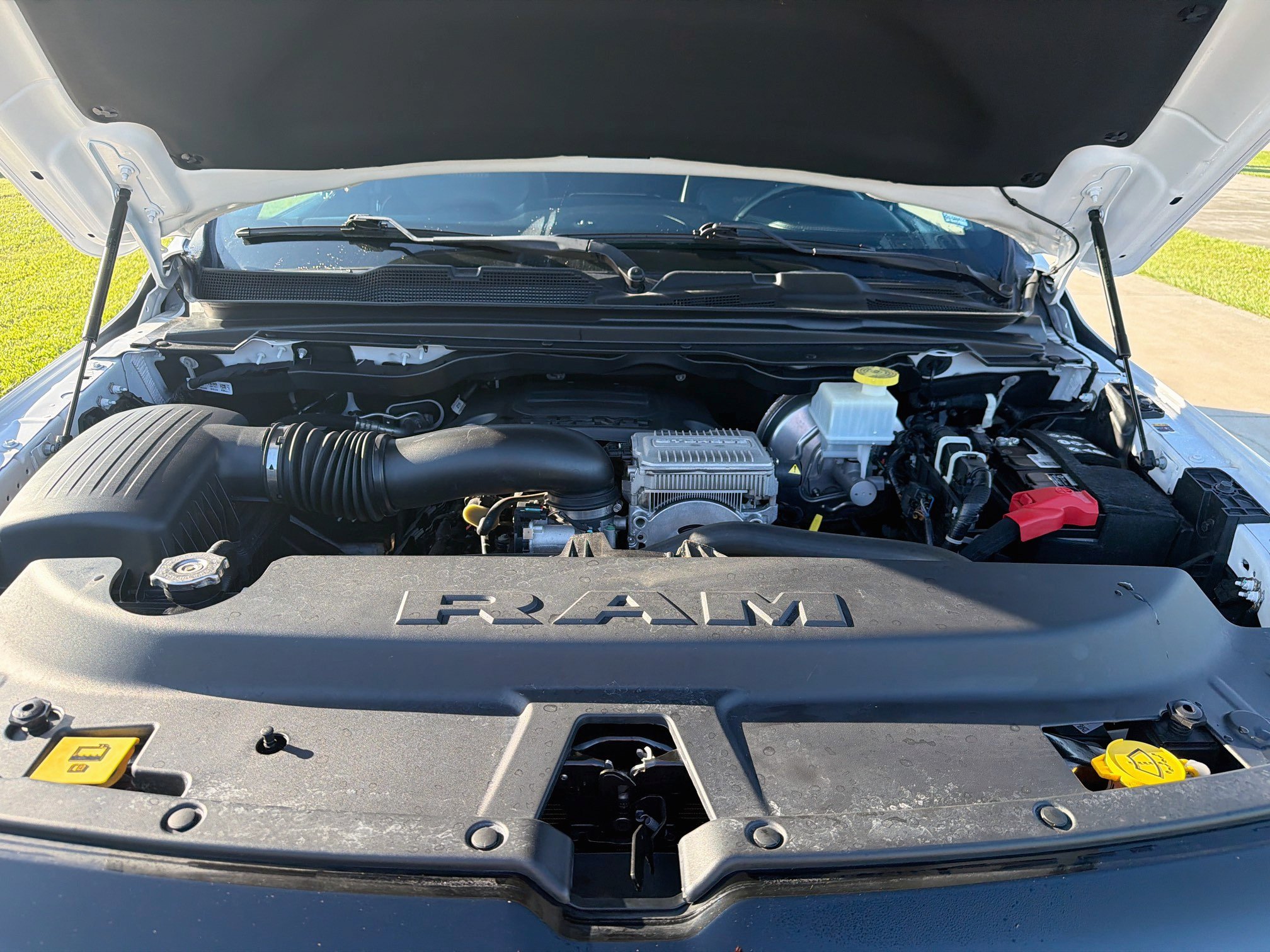 Used 2023 RAM 1500 Laramie AWD/4WD image 29