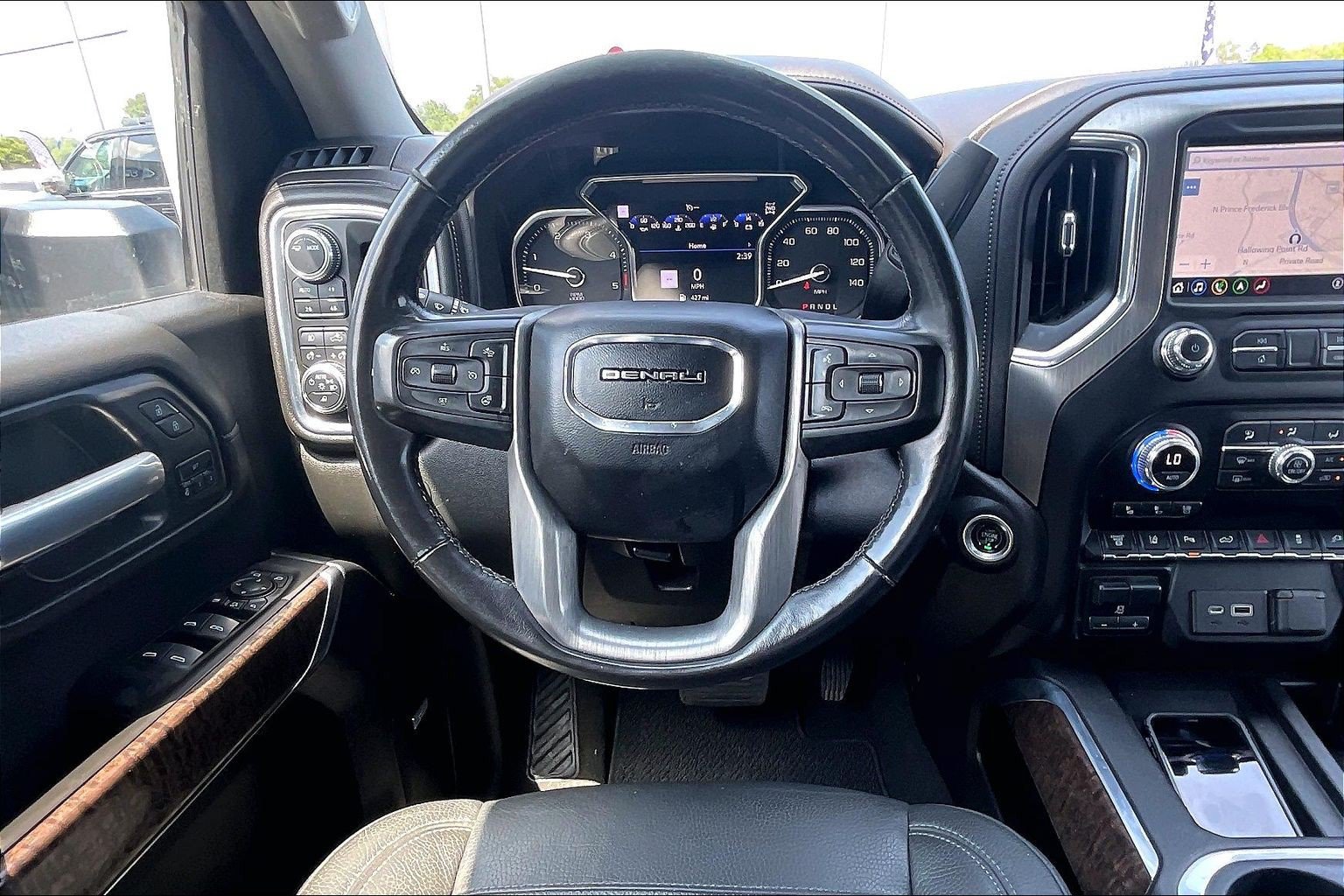 Used 2021 GMC Sierra 3500 Denali w/ Denali Ultimate Package AWD/4WD image 5