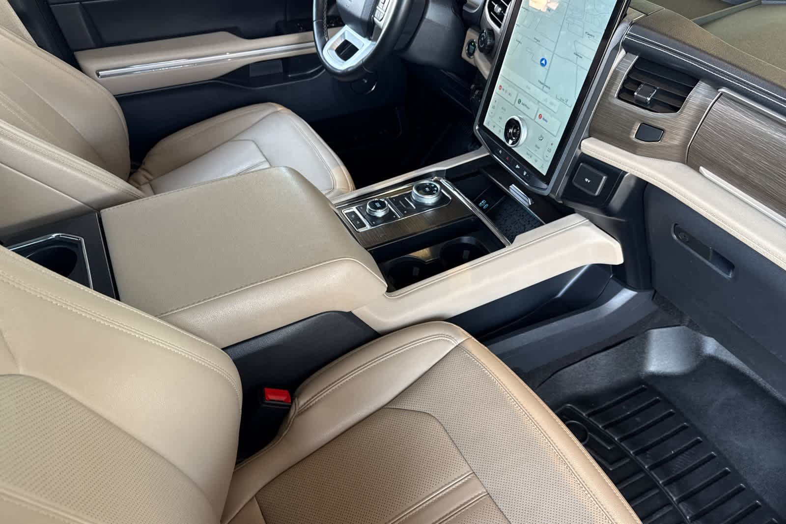 Certified 2024 Ford Expedition Limited AWD/4WD image 17