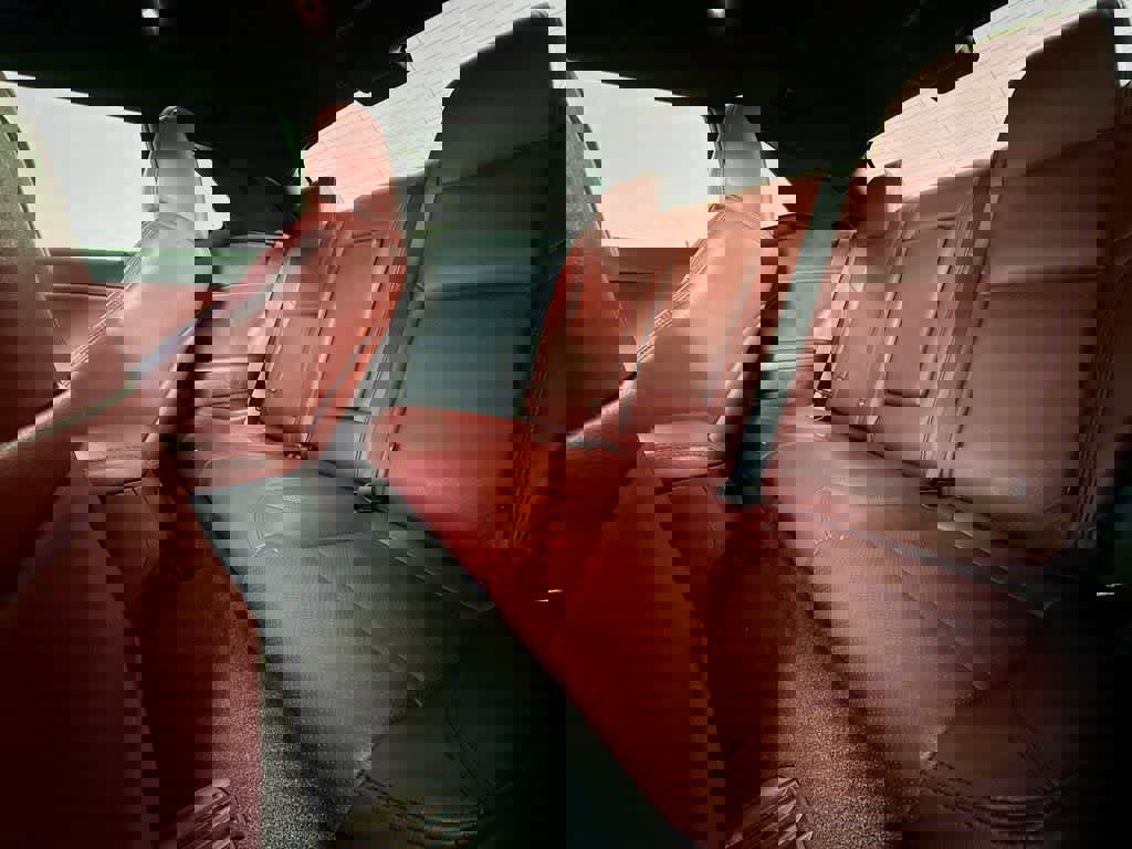 Used 2021 Dodge Challenger SXT image 15