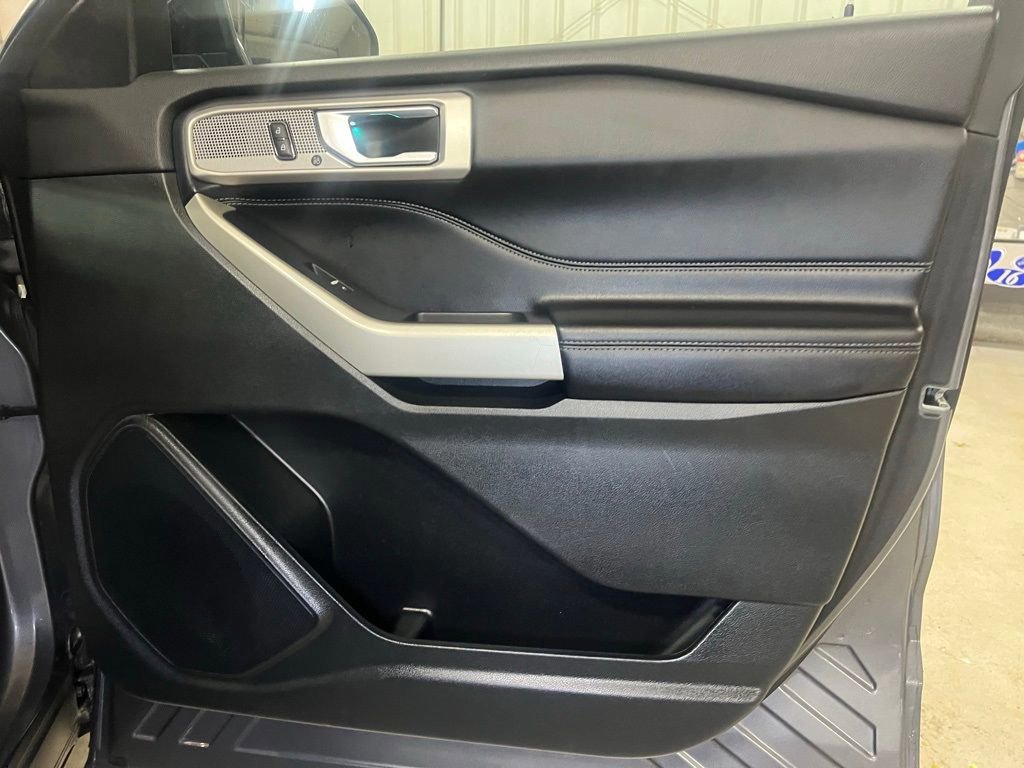Certified 2021 Ford Explorer Limited w/ Equipment Group 301A image 37