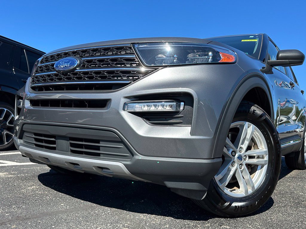 Certified 2023 Ford Explorer XLT w/ Equipment Group 202A AWD/4WD image 31
