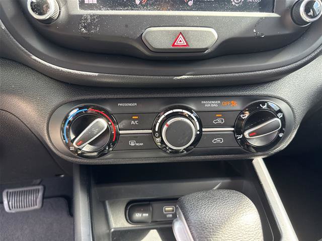Used 2024 Kia Soul LX w/ Option Group 015 FWD image 9